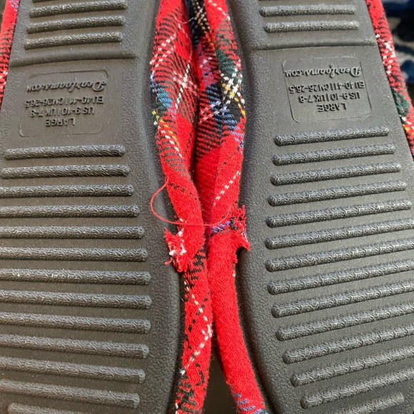 NWOT Dearfoams slippers - Picture 2 of 3
